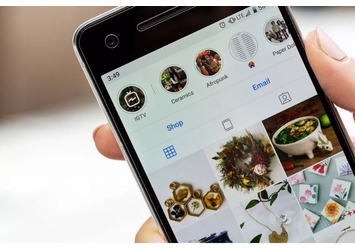 Instagram now lets you post to multiple accounts at the same time