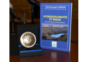 Ambassadeur de l’Hydrodiplomatie, Fadi Comair reçoit le prestigieux Prix Phénix de Littérature