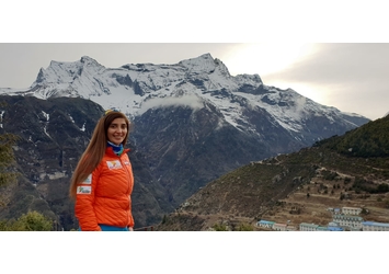 Joyce Azzam - The Dream of Everest