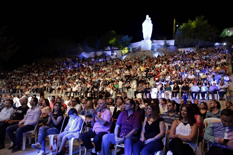 فارس كرم وفريق ما في متلو يشعلان مهرجان كرم سدّه شمال لبنان