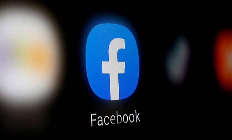 Celebrity Facebook Pages Will No Longer Have the Like Button