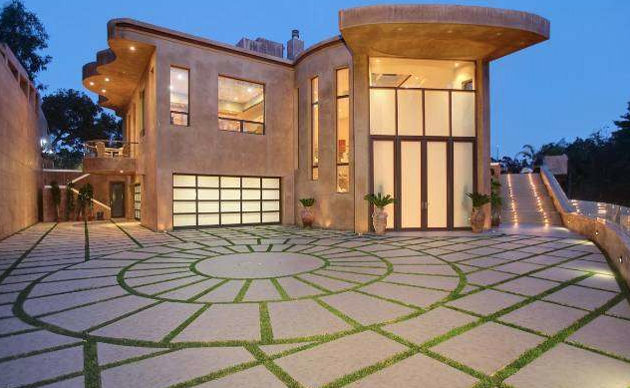 Rihanna puts $15 million California mansion on the market