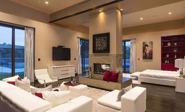 Rihanna puts $15 million California mansion on the market