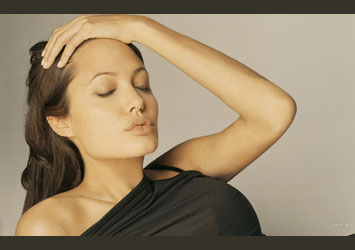 Angelina Jolie Planning Surgery