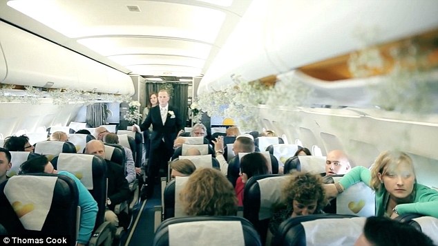 Couple get married on plane