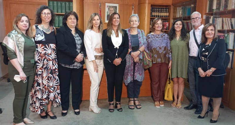 Delivery of books for the learning of Italian language to the CRDP