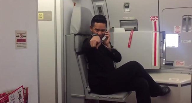 Watch this guy nail dancing to Britney’s Toxic on an actual jet