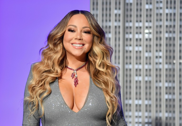 In Video: Mariah Carey Forgets Lyrics In New Year Eve Auld Lang Syne Rendition