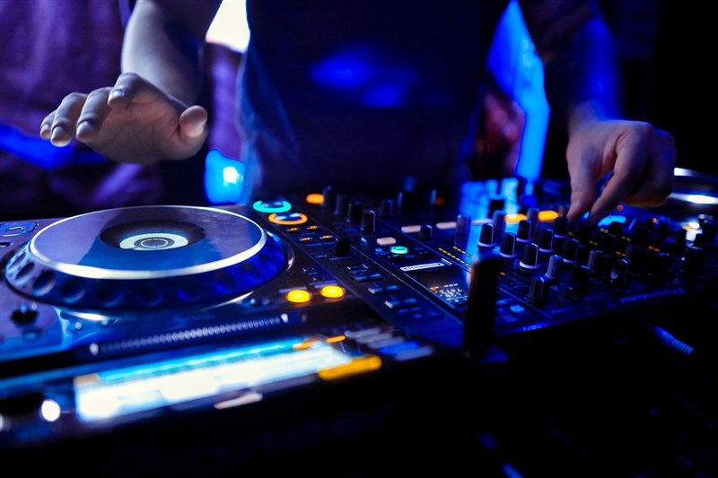 A 12 year old dj hosted a rave in his school bathroom during lunch break 