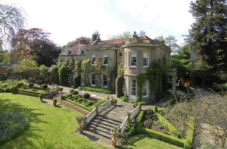 George Clooney snaps up £10 million manor house in Sonning Berkshire