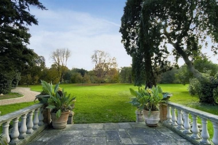George Clooney snaps up £10 million manor house in Sonning Berkshire