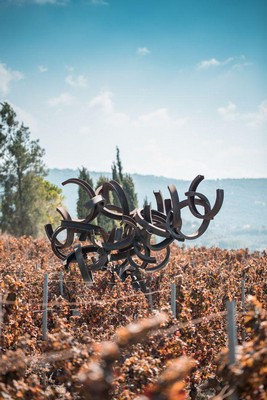 'Between Shadows and lights'… An exhibition by the sculptor Anachar Basbous