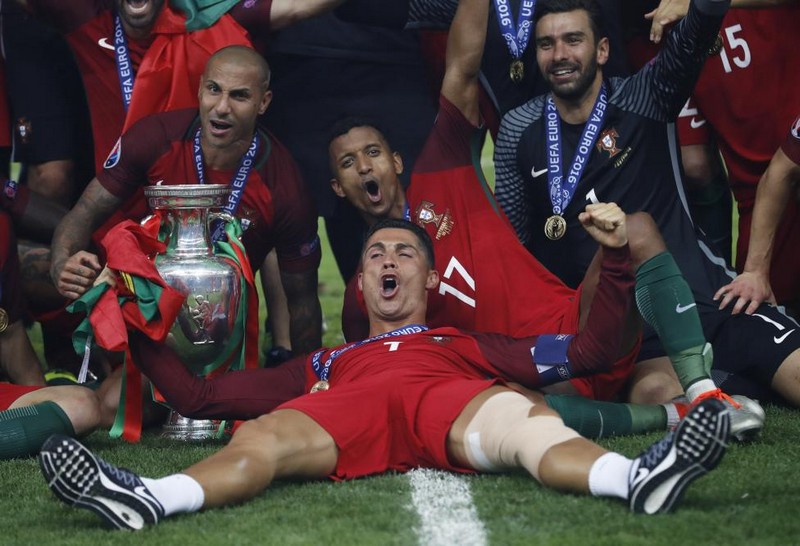 Portugal 1-0 France: Euro 2016 final