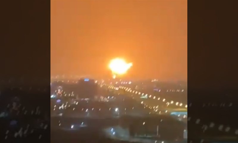 In Video: Large explosion on ship at Dubai port