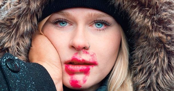 This Photographer Takes Photos Of People Right After Making Out With Them