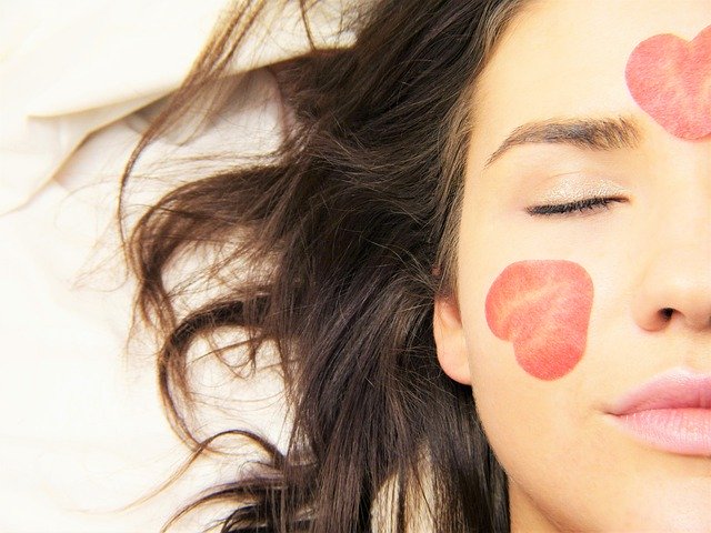 How to Maintain A Youthful Look with Less Chemicals