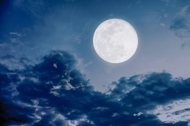 Last Full Moon of 2020: Cold Moon decorates the sky at the end of the year