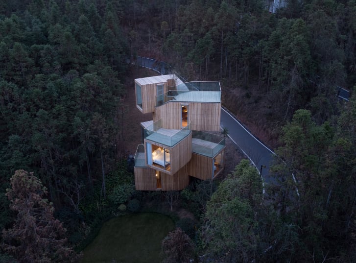 In Pictures : 8 houses built in impossible places