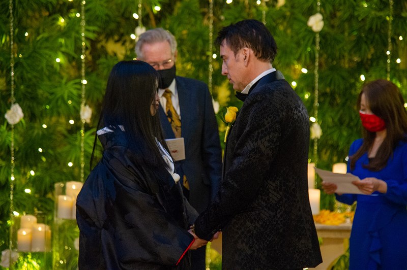 In Video: Nicolas Cage Gets Married For 5th Time To 26-Year-Old Girlfriend In Las Vegas