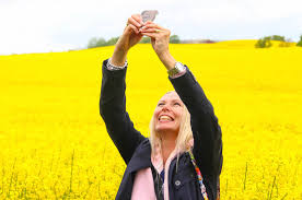 Forget passwords: Amazon patents a system that lets you pay online using SELFIES