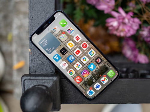 5 Ways to Make Everything on Your iPhone Easier to See