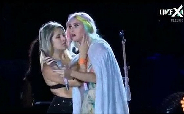 Katy Perry was kissed by a girl, and she did not like it