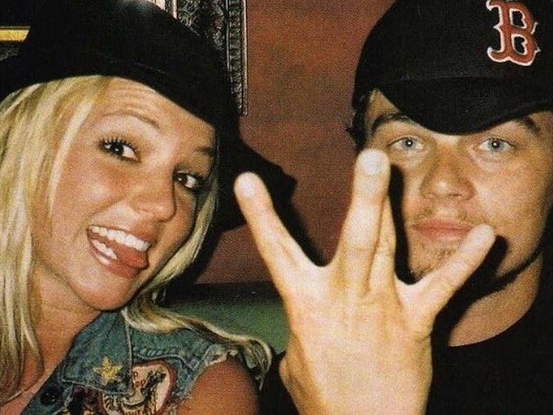 Britney Spears Posts Epic Throwback Pic with Leonardo DiCaprio