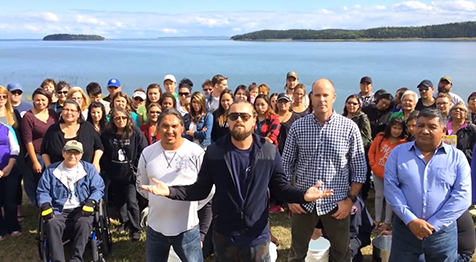 Leonardo DiCaprio Completes Ice Bucket Challenge, Donates $100,000  