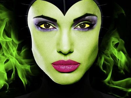 Angelina Jolies Maleficent Dream Trailer
