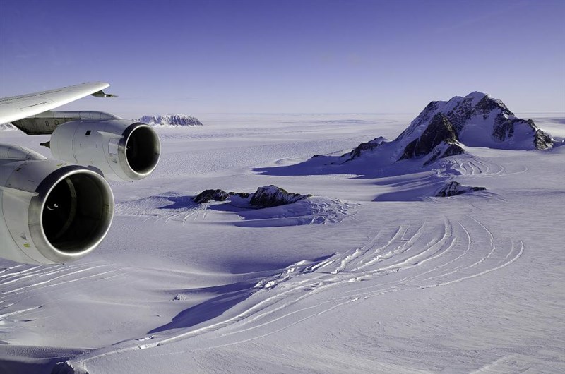 NASA: Heat source under Antarctica melting its ice sheet