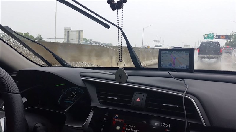 Tiny Device Allows You To Track Your Car Using Your Smartphone
