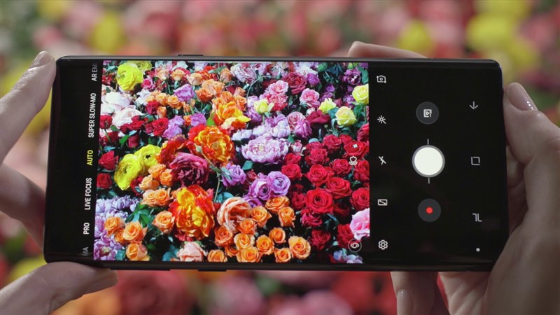 Taking Pictures Worth a Thousand Words with the Note 9