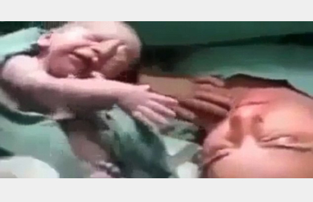 Newborn Baby Doesnt Want To Leave Her Mother
