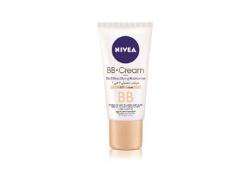 The World Speaks BB – 5 in 1 Cream from NIVEA  With SHINE-FREE Effect