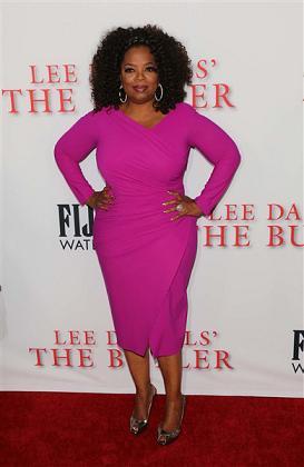 Oprah Winfrey Hosts Big Yard Sale For Charity