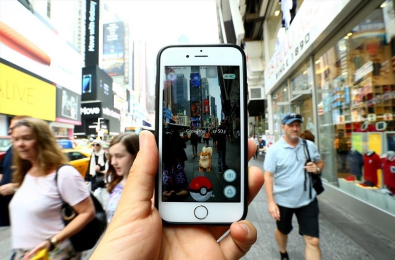 Apple stands to make billions from Pokémon Go