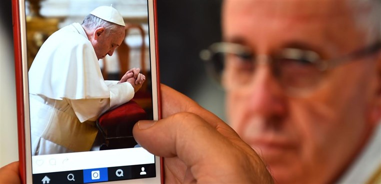 Pope francis launches new instargram account