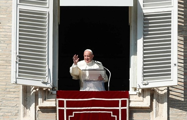 Pope Francis encourages anti-corruption protesters in Lebanon