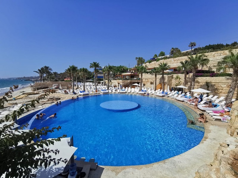 Sunsets, Seafood, and Summer Relaxation at Del Mare Resort