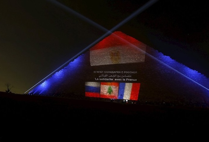 Egypts Pyramids Light Up With Flags of France Lebanon and Russia