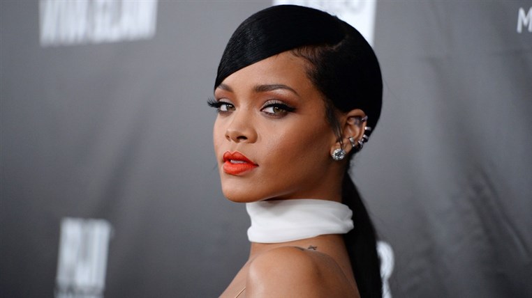 After 6-month absence Rihanna back on Instagram