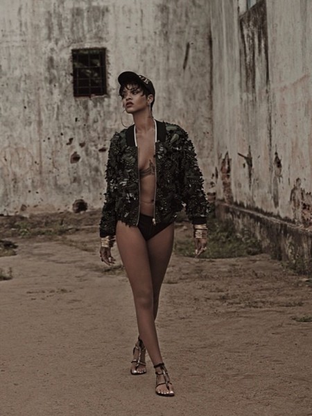 Rihanna goes Topless for Vogue Brazil Photo Shoot