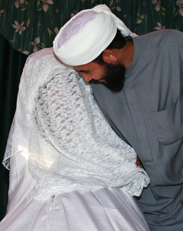 Saudi Groom Demands Divorce From New Bride As Soon As She Removes Her Veil