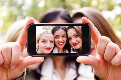 Selfie sticks BANNED by Apple