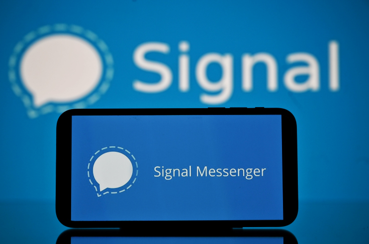 Signal adds mainstream chat features to lure wider audience