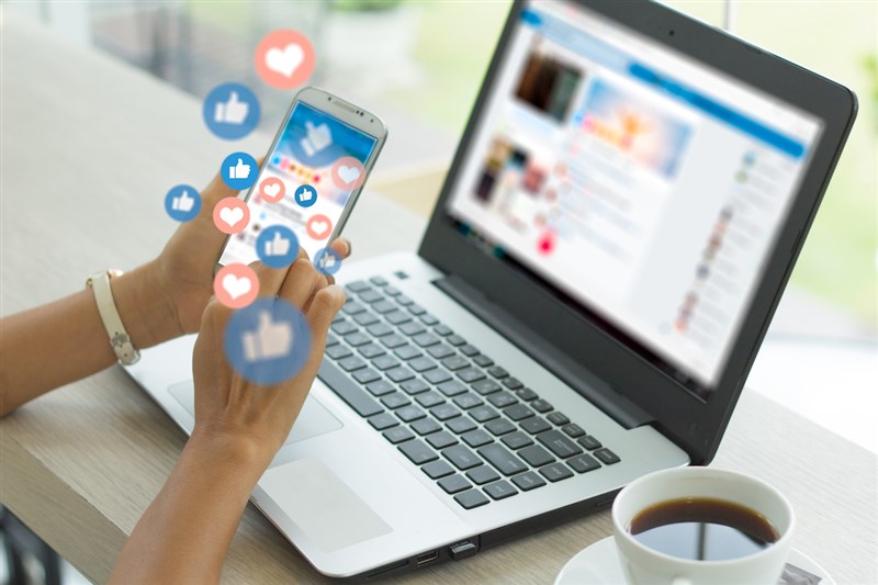 7 Things You Should Never Share on Social Media