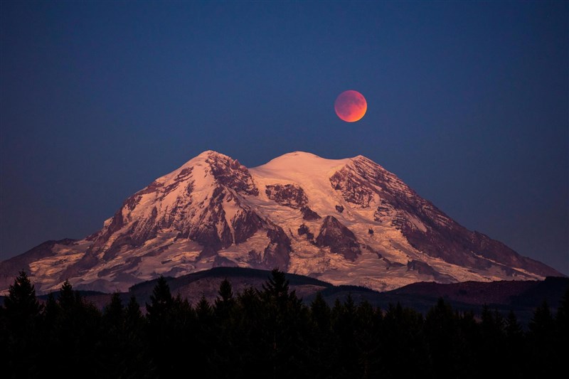 3 spectacular stargazing events to watch in 2021