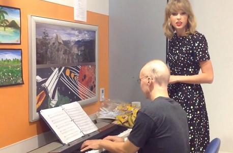 Taylor Swift Sings Adeles 'Someone Like You' While Leukemia Patient Plays Piano 