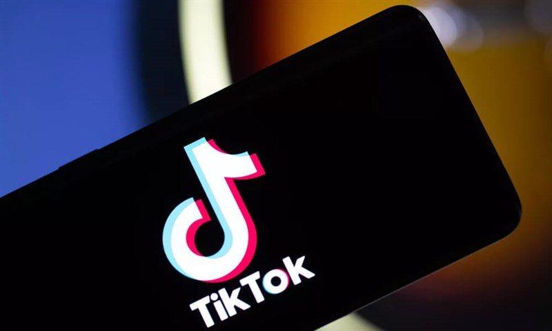 Young man got hit by a train While shooting a video on TikTok