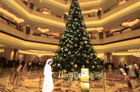United Arab Emirate Hotel Displays an 11 Million Dollar Christmas Tree